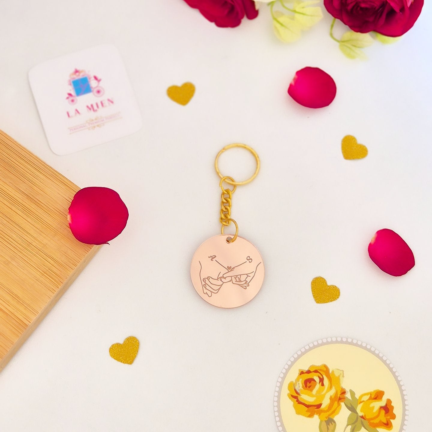 Personalized Couple Keychain with Initials – Hand in Hand Design