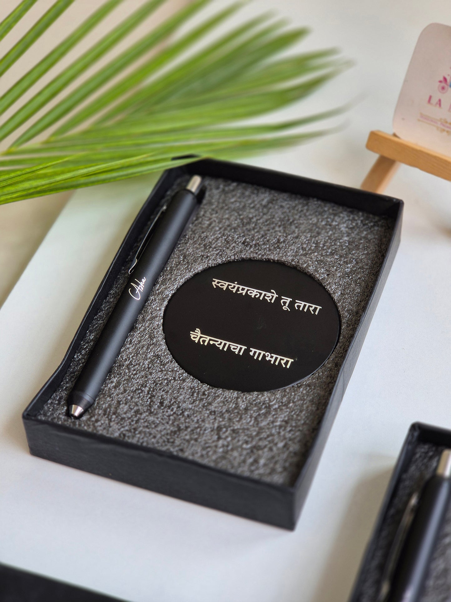 Personalized Pen with Magnetic Stand
