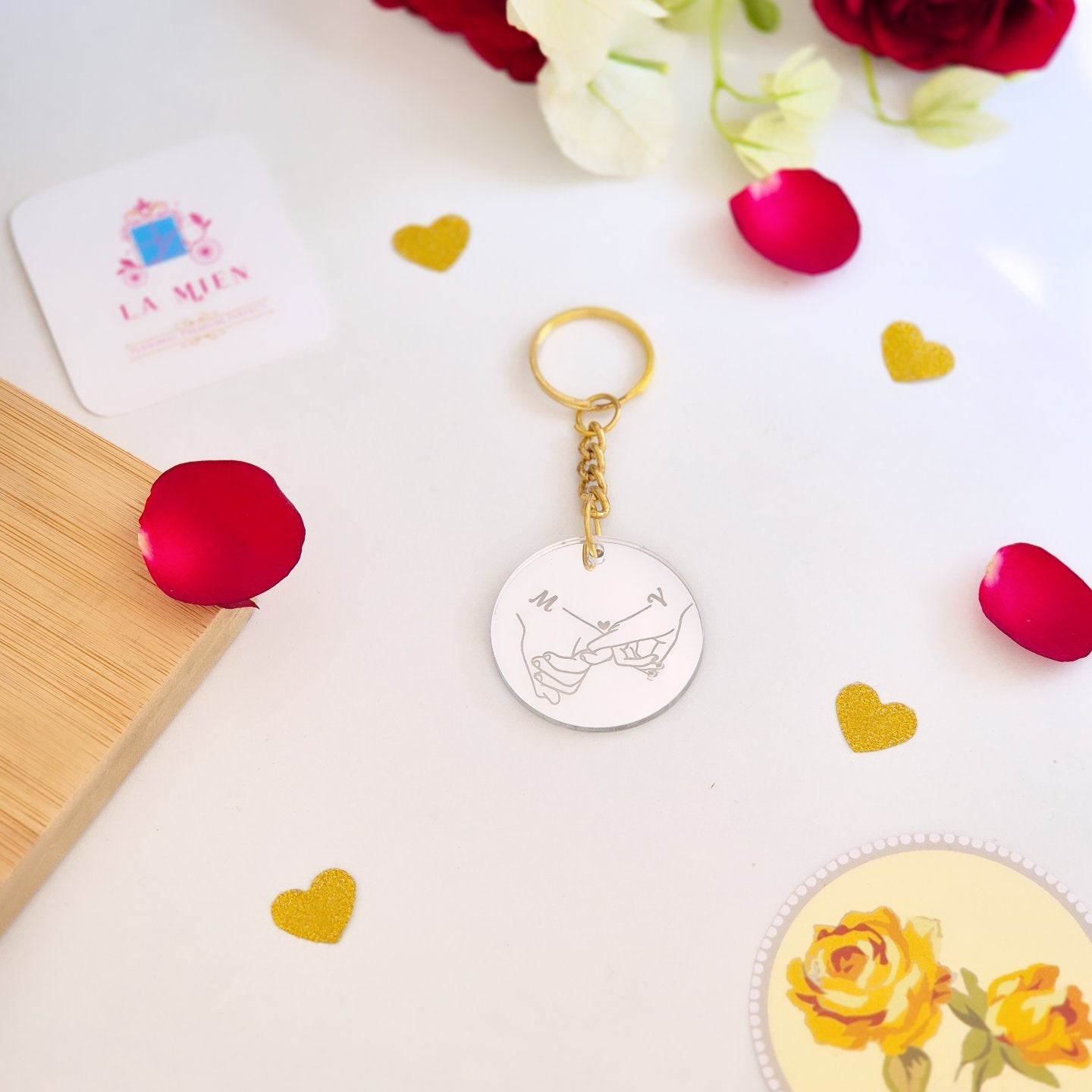 Personalized Couple Keychain with Initials – Hand in Hand Design