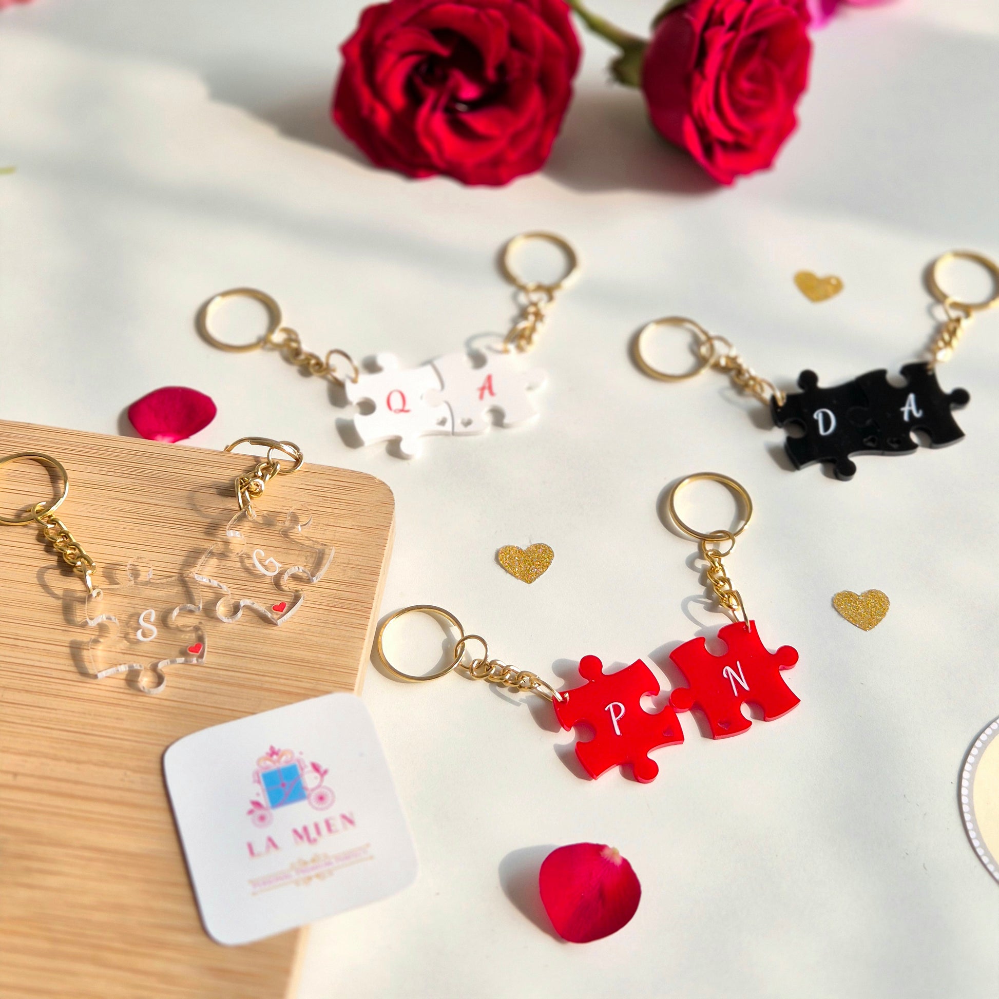 Personalised acrylic puzzle keychain, an elegant and thoughtful Valentine gift for couples